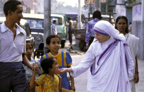 Mother Teresa on the streets of Calcutta. 