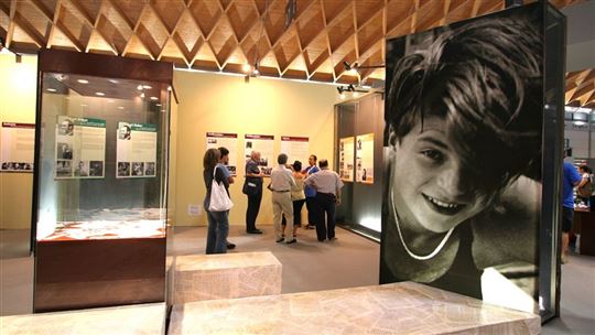 The exhibition on ''The White Rose'' at the 2005 Rimini Meeting (Photo: Archivio Meeting)